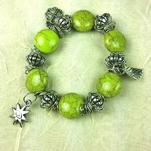 Bracelet Green stone bead silver plated spacers evil eye hearts leaf charm